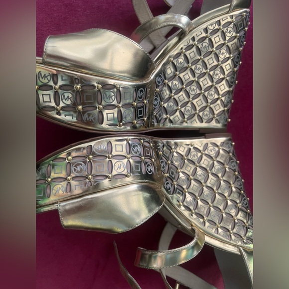 Michael Michael Kors Wedge Heel - Picture 9 of 9